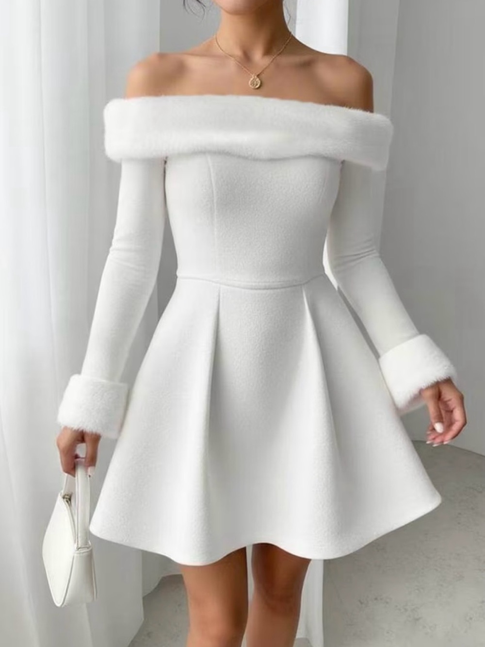 Women’s Off-Shoulder Long Sleeve White A-Line Dress Size M
